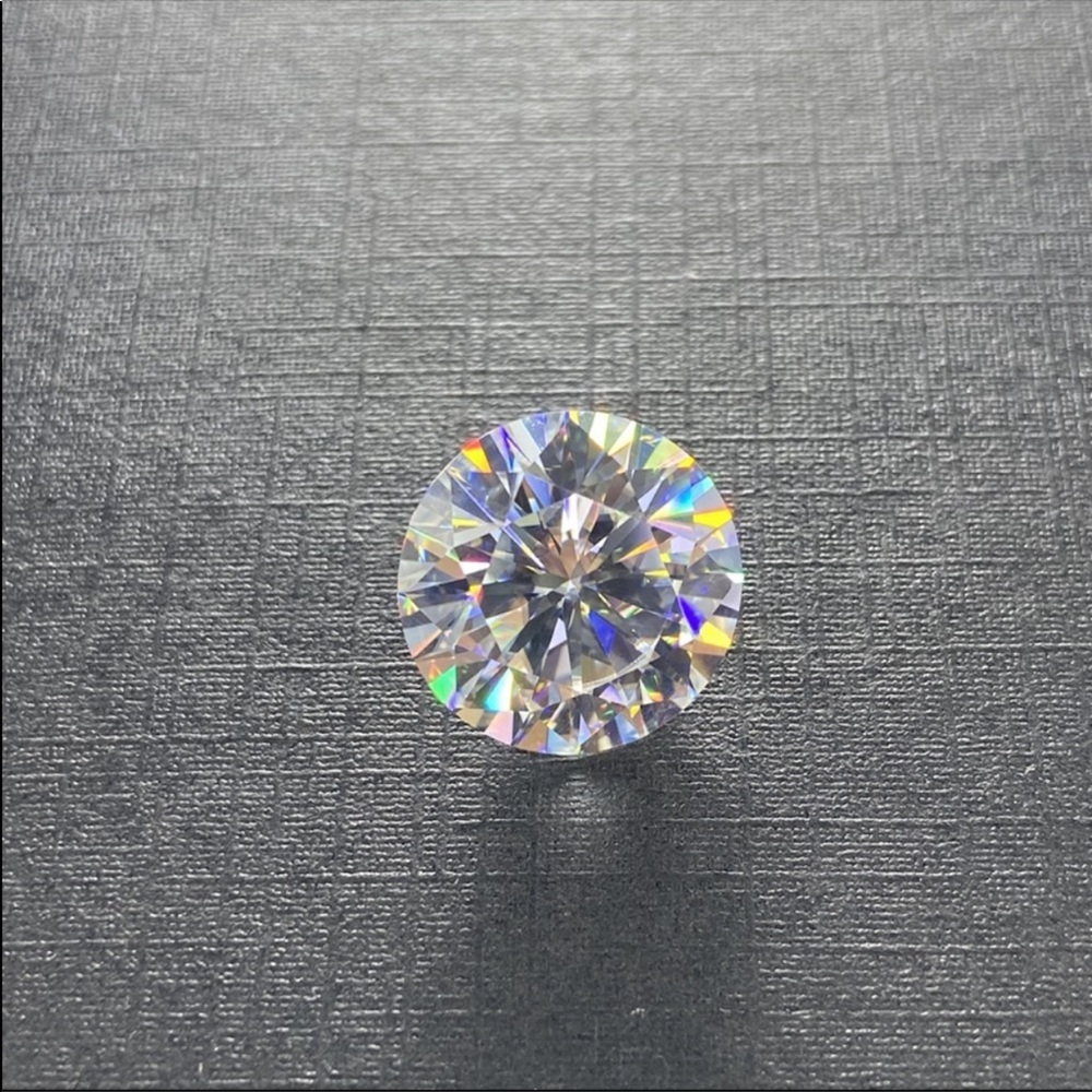 Grown moissanite stone diamond 2carat 8mm IJ Color - Picture 4 of 9